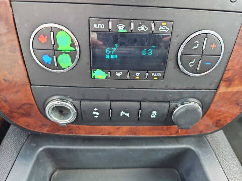 2013 Chevrolet Avalanche LT Black Diamond