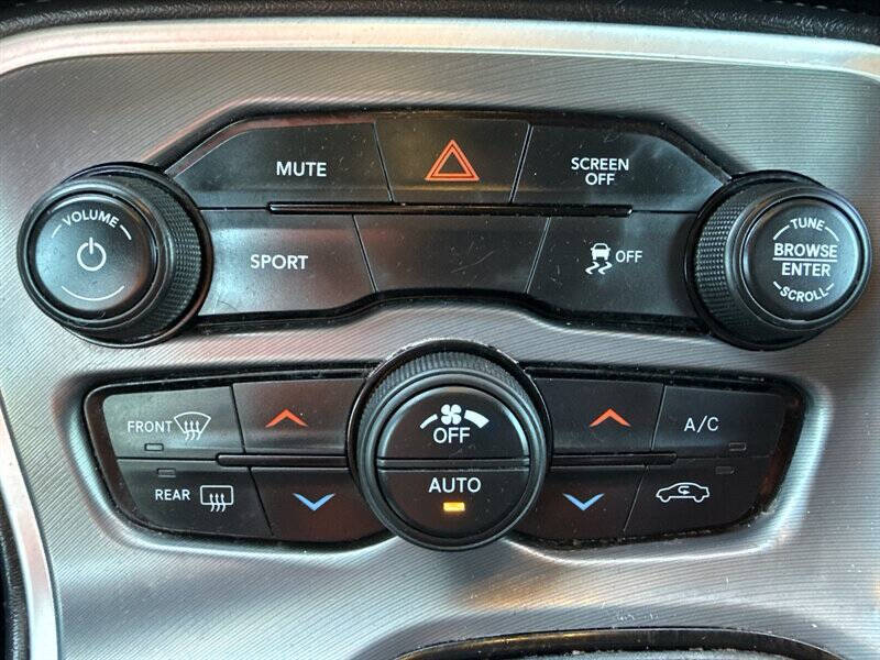 2020 Dodge Challenger SXT