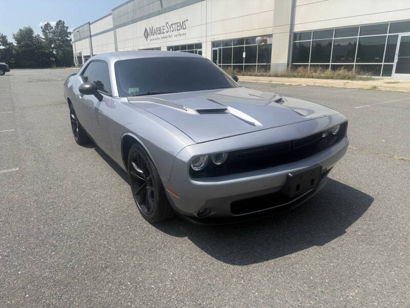 2016 Dodge Challenger SXT Plus
