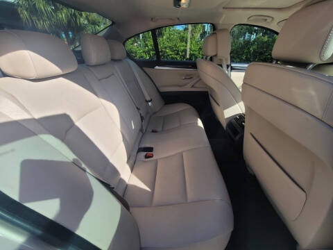 2012 BMW 5 Series 528i