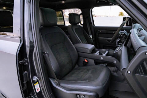 2024 Land Rover Defender 130 V8 P500