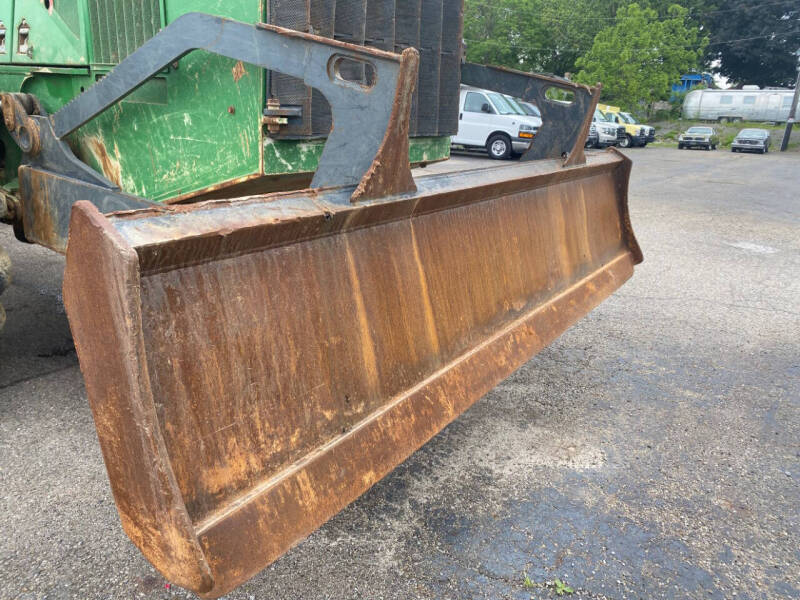 2017 John Deere 748L