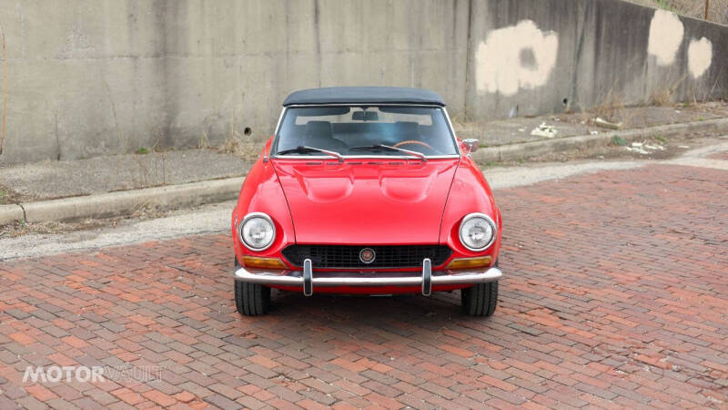 1973 FIAT 124 Spider