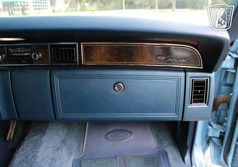 1977 Lincoln Continental