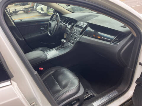 2011 Ford Taurus Limited