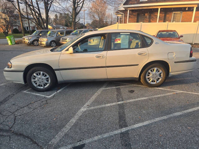 2004 Chevrolet Impala for sale at QUEENSGATE AUTO SALES in York, PA