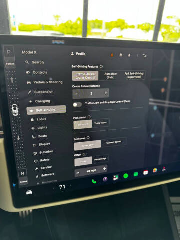 2023 Tesla Model X Standard Range