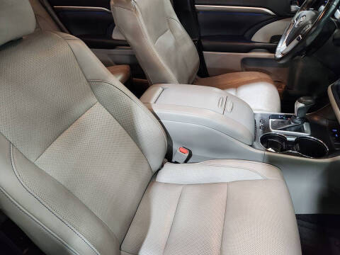 2017 Toyota Highlander Limited