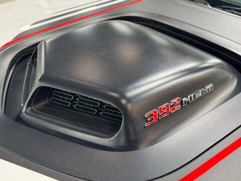 2018 Dodge Challenger 392 HEMI Scat Pack Shaker