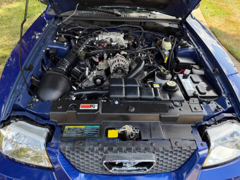 2004 Ford Mustang GT Deluxe