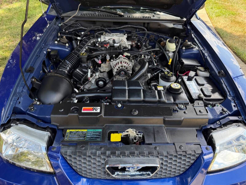 2004 Ford Mustang GT Deluxe