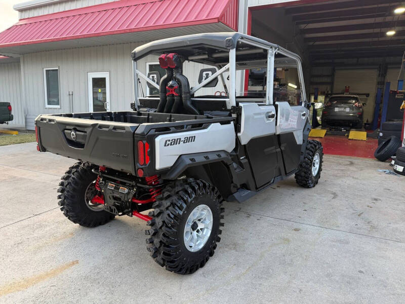 2024 Can-Am Defender Max X MR With Half Do