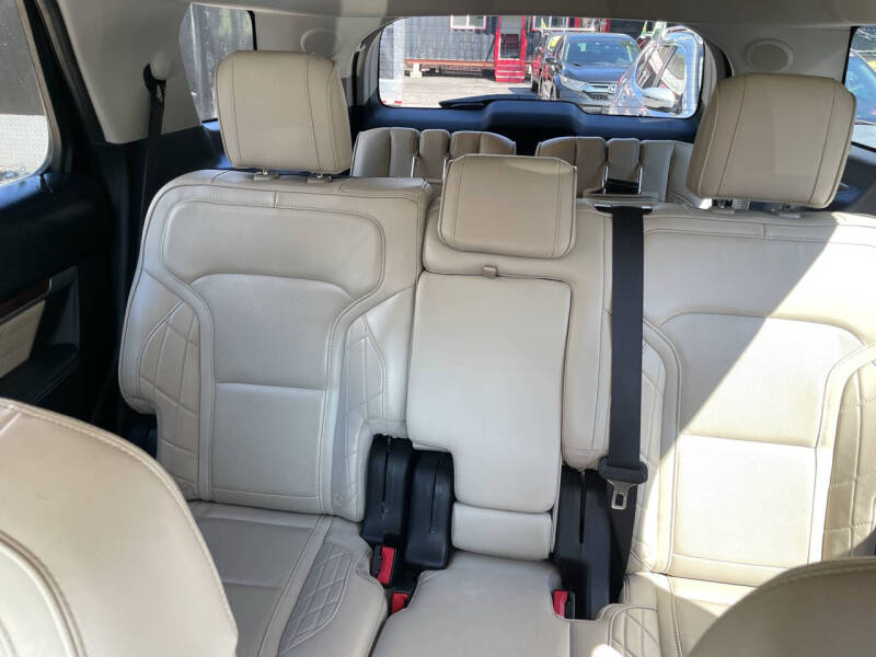 2017 Ford Explorer Platinum