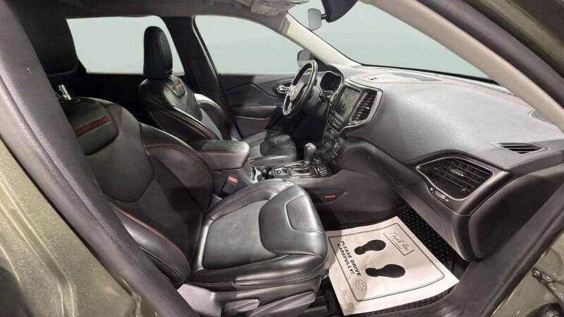 2020 Jeep Cherokee Trailhawk