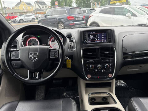 2020 Dodge Grand Caravan SXT