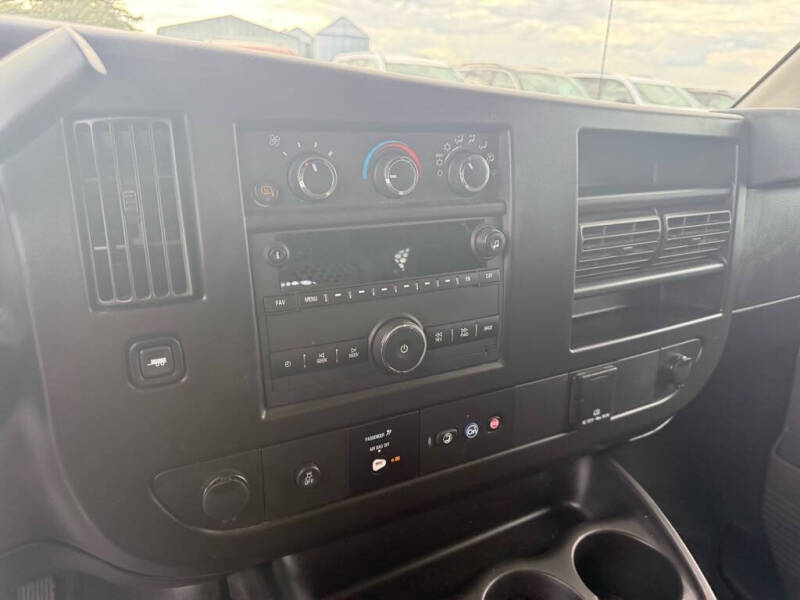 2022 GMC Savana 2500