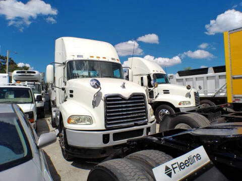 2013 Mack Pinnacle