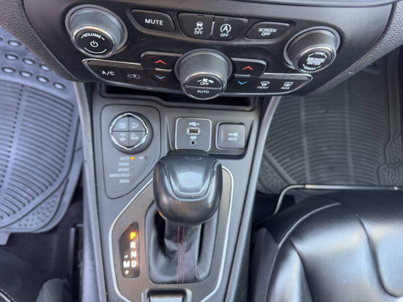 2021 Jeep Cherokee Trailhawk