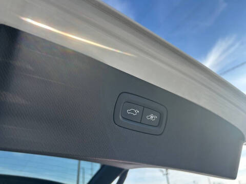 2022 Volvo XC90 T6 Momentum 7-Passenger