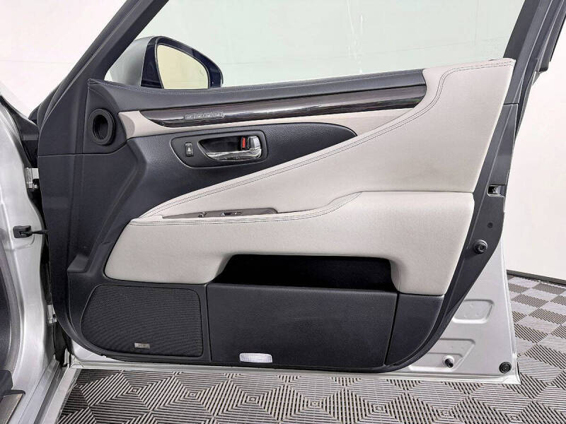 2014 Lexus LS 460