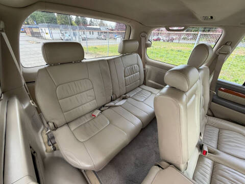 2004 Lexus LX 470