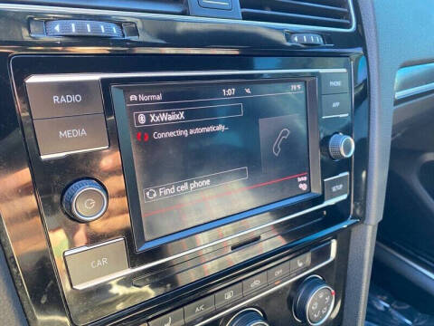 2018 Volkswagen Golf GTI S