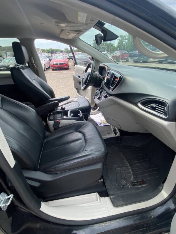 2017 Chrysler Pacifica Touring Plus