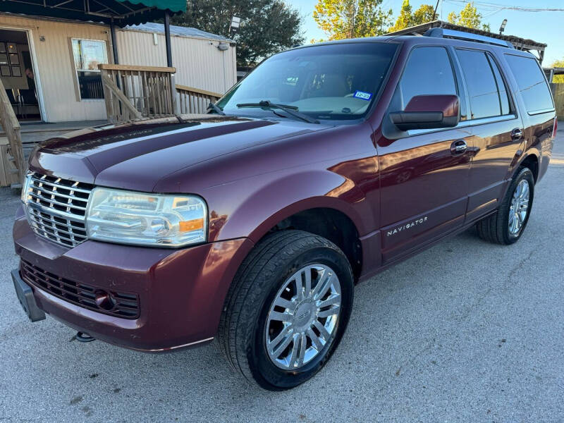 2010 Lincoln Navigator for sale at OASIS PARK & SELL in Spring TX