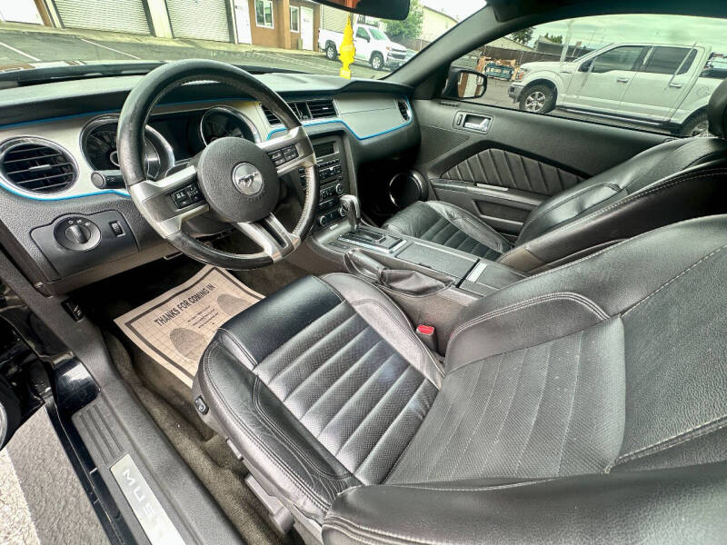 2014 Ford Mustang V6 Premium - Photo 11