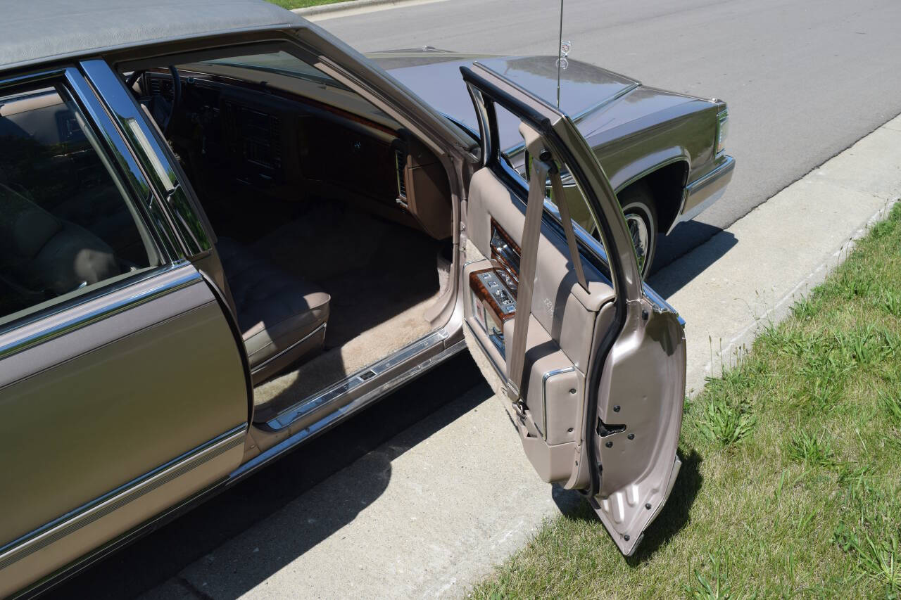 1991 Cadillac Brougham 168