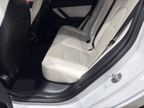 2020 Tesla Model 3 Performance