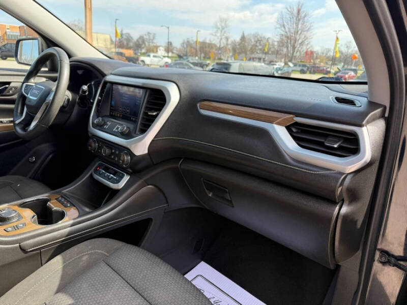 2021 GMC Acadia SLE