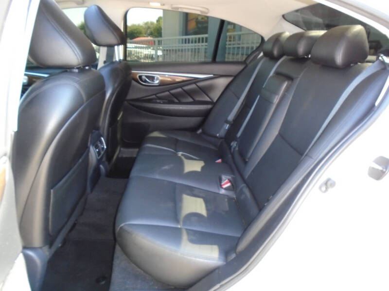 2018 Infiniti Q50 2.0T Luxe