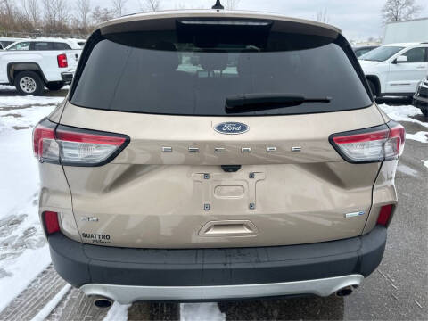 2020 Ford Escape SE
