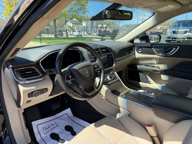 2017 Lincoln Continental Select
