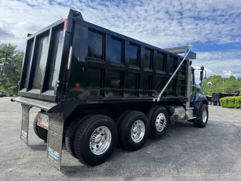 2013 Mack Granite