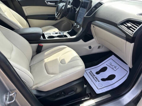 2021 Ford Edge Titanium