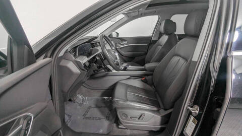 2021 Audi e-tron quattro Premium