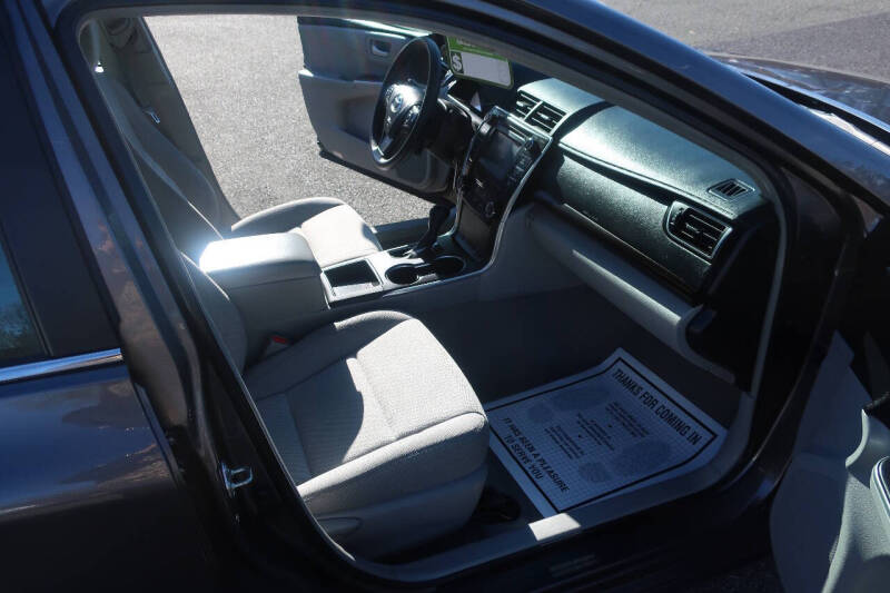 2015 Toyota Camry LE