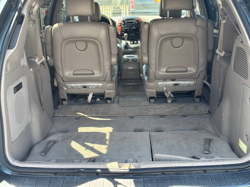 2004 Toyota Sienna XLE 7 Passenger
