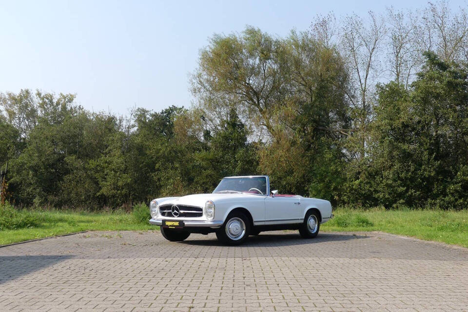 1968 Mercedes-Benz 280SL for sale at Flemingstoke in Costa Mesa, CA