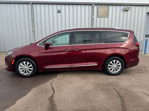 2019 Chrysler Pacifica for sale at Jensen Le Mars Used Cars in Le Mars IA