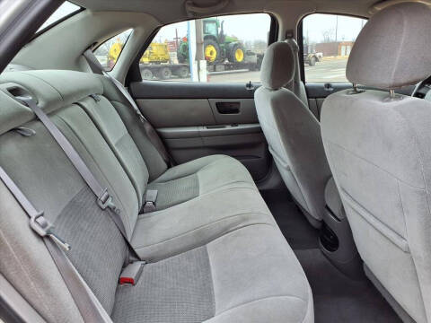 2004 Ford Taurus SES