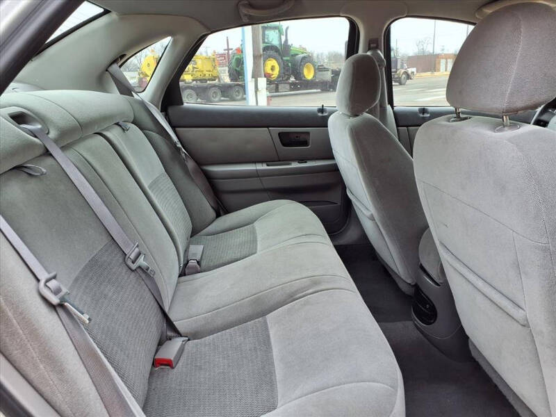 2004 Ford Taurus SES