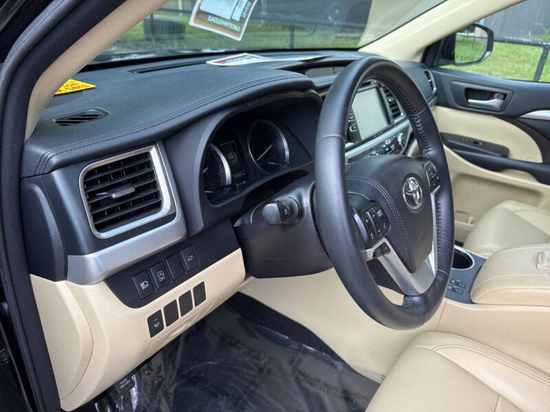 2017 Toyota Highlander XLE