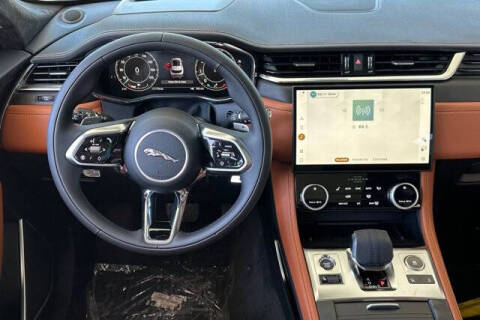 2026 Jaguar F-PACE P250 R-Dynamic S