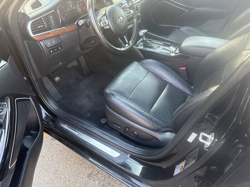 2017 Kia Cadenza Premium