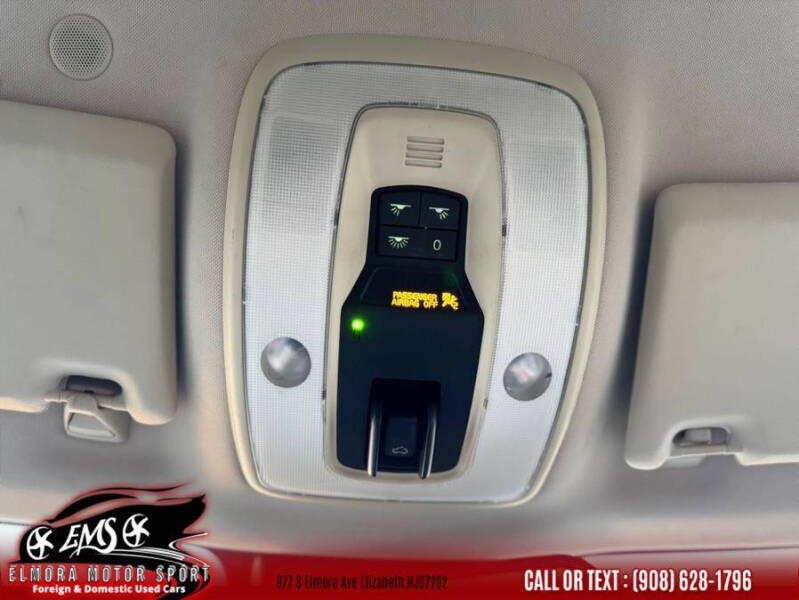 2011 Volvo XC60 T6 R-Design