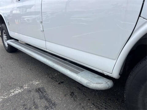 2023 Chevrolet Express 2500