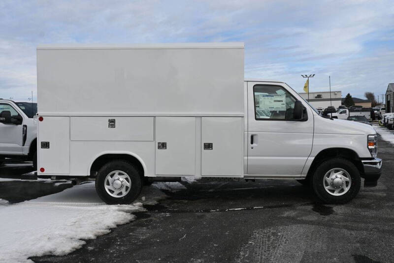 2025 Ford E-Series